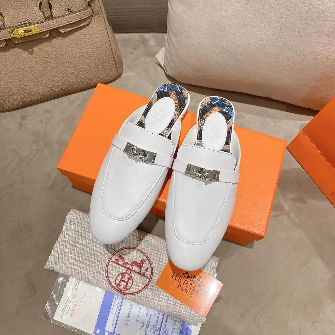 👟👟Ex-factory price 440👟👟Hermes/Hermes new kelly buckle sandal mule shoes for women flat toe lazy shoes and half slippers😄😄😄 Fabric: calfskin lining: sheepskin lining/3D floral cloth🌸🌸🌸 Code number: 35 36 37 38 39 40 41 Color: Black White Brown Outsole: Anti-leather pattern rubber outsole